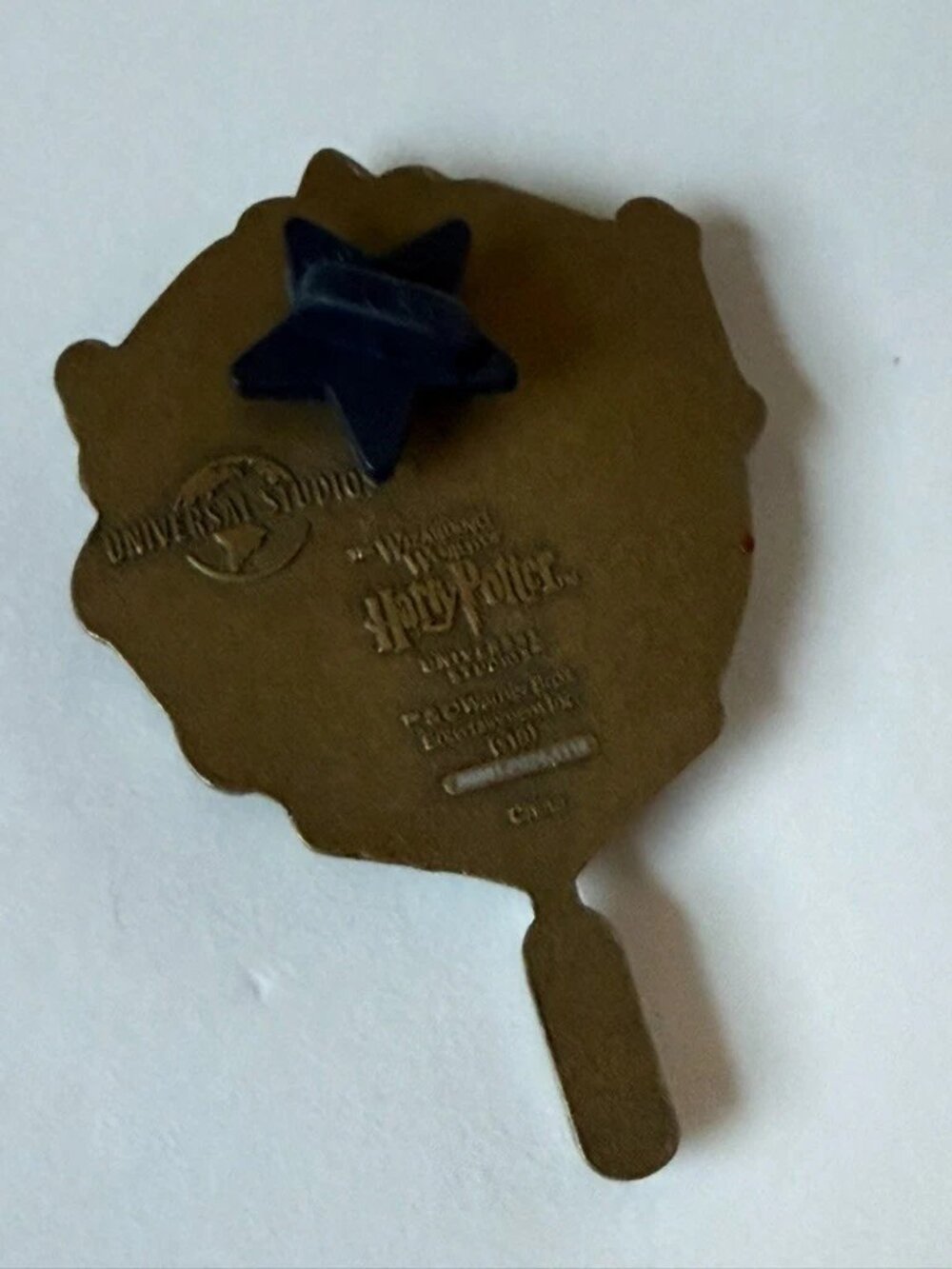 Head Girl Red Harry Potter Prefect Pin Universal Studios Gryffindor Badge Gold - Picture 7 of 8